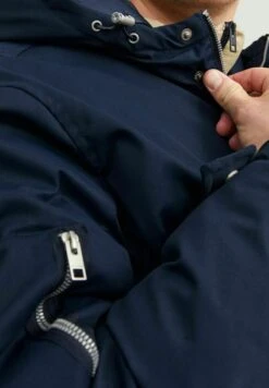 Jack & Jones Cappotto InvernaleNavy Blazer Uomo Cappotti JA222T1MU-K11 -Pier One Italia 2025 03a779d51f1144f79d7ab88c6f0fc2cf