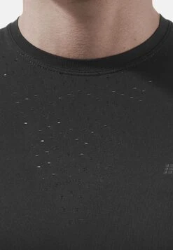 CEP Run Ultralight- T-Shirt Sport - Black -Pier One Italia 2025 08ef5276f6bb4519831810a5d1a6e1ca