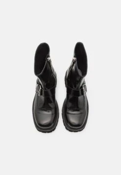 MM6 Maison Margiela StivalettiBlack Uomo Stivaletti/Stivali MMA12K005-Q11 -Pier One Italia 2025 0c03a114f24041b38ea29e62b84dfd03