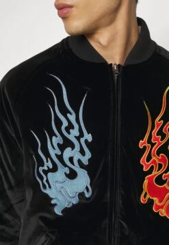 HUF Destructive Skajyan Jacket - Giubbotto Bomber - Black 19 HUF Destructive Skajyan Jacket - Giubbotto Bomber - Black -Pier One Italia 2025 0ff60b82911a4e00a81a84ab3b43d19f