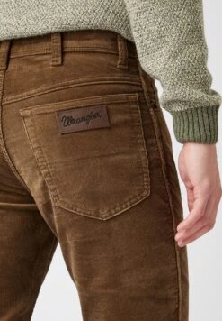 Wrangler Texas CorduroyPantaloniTeak Uomo Pantaloni WR122G08M-O11 -Pier One Italia 2025 17c552272b134b2a8b2d0e1e8a1ec293