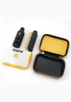 Crep Protect Pflegemittel CureUltimate Shoe Cleaning KitProdotto Per La Cura Delle ScarpeBlack Uomo Accessori Per Le Scarpe CRO15J00M-Q11 -Pier One Italia 2025 19cf1b796643472db3cddc43bd870323