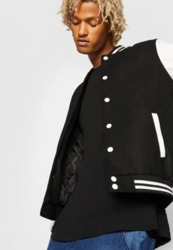 URBAN CLASSICS Oldschool CollegeGiubbotto BomberBlack / White Uomo Giacche UR622G001-850 -Pier One Italia 2025 1bd364fd1b3c46baa6809077df631e7f