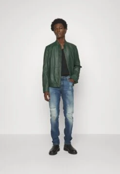 Hugo Jeans Baggy - Navy -Pier One Italia 2025 25f8320e6a834cb9902d6ca2a0523f35