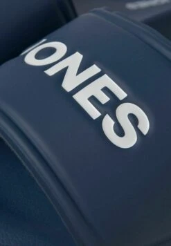 Jack & Jones Ciabatte Da MareMajolica Blue Uomo Scarpe Aperte JA211A003-K11 12 Jack & Jones Ciabatte Da MareMajolica Blue Uomo Scarpe Aperte JA211A003-K11 -Pier One Italia 2025 3704b4f2cccb4ebea82f78aa822905cf