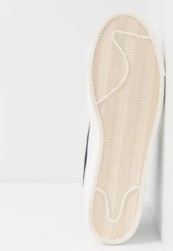 Nike Sportswear Blazer Mid '77 Vntg - Sneakers Alte - White/Black 18 Nike Sportswear Blazer Mid '77 Vntg - Sneakers Alte - White/Black -Pier One Italia 2025 3dfd5f2e6c934ccd920808996628d4b9