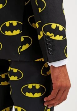 Opposuits BatmanCompletoBlack Uomo Completi E Cravatte OP222A00M-Q11 -Pier One Italia 2025 41449f5d97aa47a08dfbd866cd511642