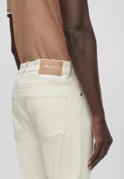 Boss Cashmere Touch DelawareJeans Slim FitOpen White Uomo Jeans BB122G0NB-A11 11 Boss Cashmere Touch DelawareJeans Slim FitOpen White Uomo Jeans BB122G0NB-A11 -Pier One Italia 2025 446b6ea716ec4eddbfe19d698af8b985