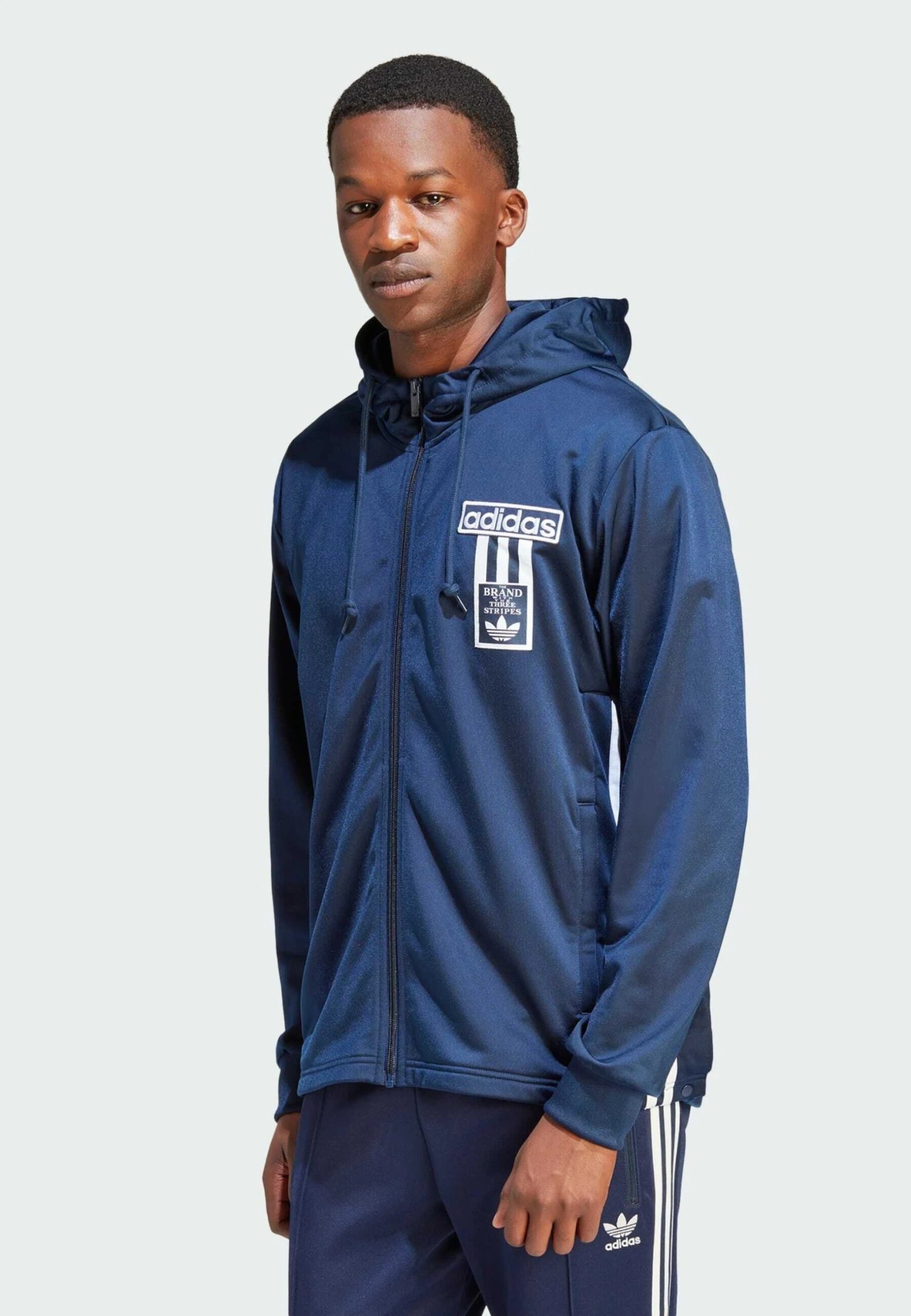 Adidas Originals Break FzGiacca SportivaNight Indigo Uomo Pantaloni Sportivi E Joggers AD122S0PZ-K11 4 Adidas Originals Break FzGiacca SportivaNight Indigo Uomo Pantaloni Sportivi E Joggers AD122S0PZ-K11 - immagine 2