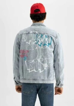 DeFacto Giacca Di JeansBlue Uomo Giacche DEZ22T0KC-K11 -Pier One Italia 2025 48518291e3874fe08535eef6bd3da753