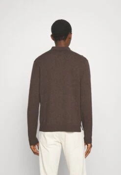 Tiger Of Sweden Orbit MaglioneCoffee Uomo Maglieria TI522Q07G-O11 9 Tiger Of Sweden Orbit MaglioneCoffee Uomo Maglieria TI522Q07G-O11 -Pier One Italia 2025 49ba5f421d2640cba57b0ac9625e448a