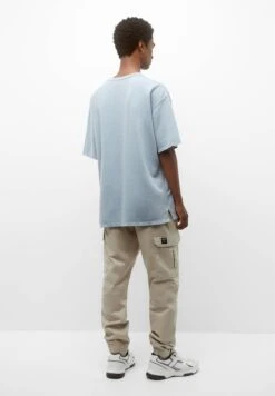 PULL & BEAR Basic JoggersPantaloni CargoSand Uomo Pantaloni PUC22E0ET-B11 11 PULL & BEAR Basic JoggersPantaloni CargoSand Uomo Pantaloni PUC22E0ET-B11 -Pier One Italia 2025 4fc6334230174a2c94871d080f3d912c