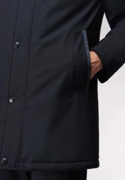 ROY ROBSON Techno Kontrastfarbene InnenwesteCappotto InvernaleDark Blue Uomo Cappotti RR022T03N-K11 -Pier One Italia 2025 572413666fd04ec1b18f94e5453b631f