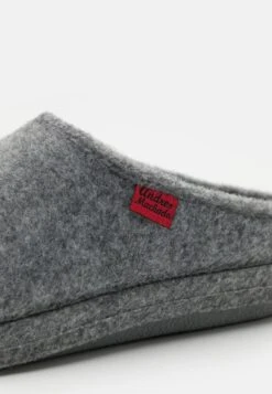 Unisex - Pantofole - Gris -Pier One Italia 2025 580baf211cc9430ab05ddad8dbfee6dc