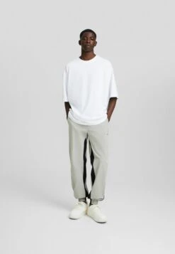 Pier One Italia 2025 -Pier One Italia 2025 5da675cfa1934f99873b75c57ab3851d