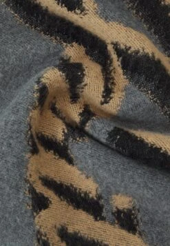 PAUL SMITH Men Scarf Logo Jacquard UnisexFoulardBlacks Uomo Foulard E Sciarpe PS954G00H-Q11 -Pier One Italia 2025 5db4354f1c764c3a8abc5fb09f744892