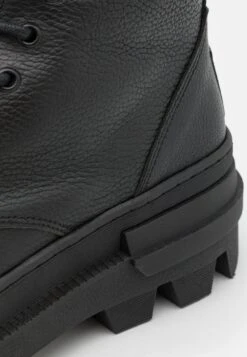 Steve Madden BasStivaletti StringatiBlack Uomo Stivaletti/Stivali ST312K01E-Q11 -Pier One Italia 2025 60cc2b3051c642a2bb1a2da2623c3ad0