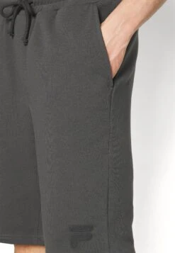 Fila Corbie BaggyPantaloni SportiviPhantom Uomo Pantaloni Sportivi E Joggers 1FI22F01U-Q11 -Pier One Italia 2025 6860056f50894671aeebb28195abc126