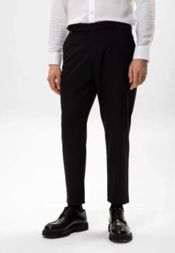 High Waist Belted ChinoBlack Uomo Pantaloni AI721A002-Q11 -Pier One Italia 2025 6d47ad052f1849cf904a8ed1be185011