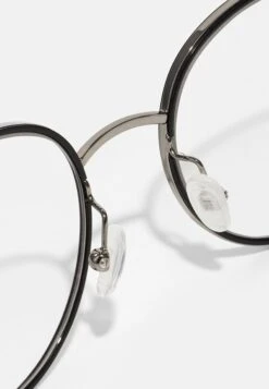 Calvin Klein Blue Light GlassesOcchiali Anti Luce BluGunmetal Uomo Occhiali Per Luce Blu 6CA52K012-C11 -Pier One Italia 2025 702810dd77f3427bac9488490d95c5ce