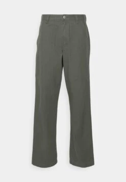 Wrangler Casey PantsPantaloniDarkest Spruce​ Uomo Pantaloni WR122E03B-M11 -Pier One Italia 2025 77cf55be80b248248c433d474622d835
