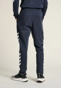 Hummel LegacyPantaloni SportiviBlue Nights Uomo Pantaloni HU342E06K-K11 -Pier One Italia 2025 7a11ec5cedf04be6bd228908296d2757