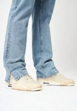 Split Hem Jeans BaggyVintage Blue Uomo Jeans EIB22G00E-K11 -Pier One Italia 2025 7d7ea433eeb94f38b8ed4b3e531228a4