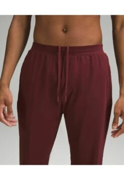 Lululemon Surge Raw Pantaloni SportiviRed Merlot Uomo Pantaloni LLS42E011-G11 -Pier One Italia 2025 8899bf961dbd47d3a91b035b9168edfa