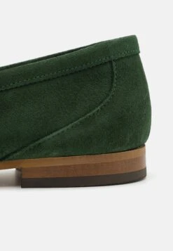 Kurt Geiger London Ali Penny LoaferScarpe Senza LacciGreen Uomo Scarpe Basse KU012C01R-M11 -Pier One Italia 2025 8ed43578e1ca4f33b991f684bee64893