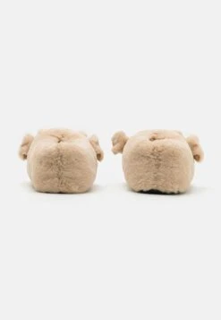 Grizzly Dog Slipper Unisex - Pantofole - Beige 10 Grizzly Dog Slipper Unisex - Pantofole - Beige -Pier One Italia 2025 95dd413c77d44264a9fd7f02e5ea14ee