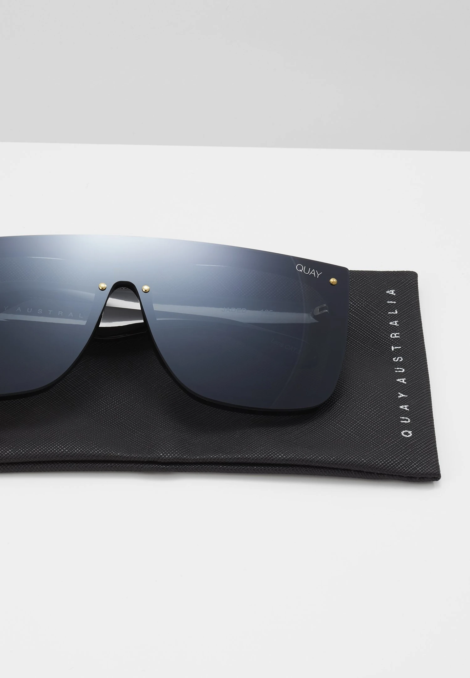 QUAY AUSTRALIA JadedOcchiali Da SoleBlack Uomo Occhiali Da Sole Q0154K00O-Q11 6 QUAY AUSTRALIA JadedOcchiali Da SoleBlack Uomo Occhiali Da Sole Q0154K00O-Q11 - immagine 4