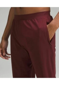 Lululemon Surge Raw Pantaloni SportiviRed Merlot Uomo Pantaloni LLS42E011-G11 -Pier One Italia 2025 9957f89190fe460cafd8261fbfa82ff7