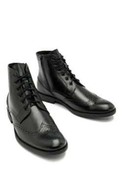 Stringate ElegantiCzarny Uomo Scarpe Eleganti RY112M06D-Q11 -Pier One Italia 2025 9a4efa4aacec4f579fe66ab782ede763