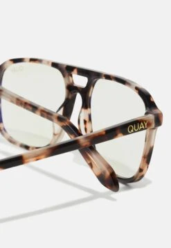 QUAY AUSTRALIA On The Fly UnisexOcchiali Anti Luce BluBrown/Light Brown Uomo Occhiali Per Luce Blu Q0154K04F-O11 -Pier One Italia 2025 9d6d725615d64f68999b2e6c6e607872