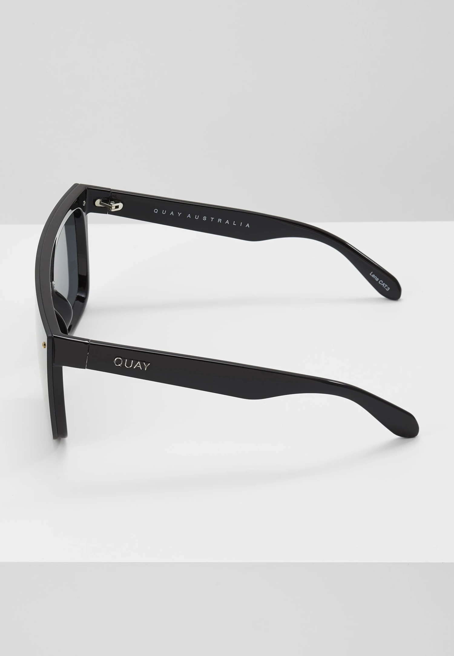 QUAY AUSTRALIA JadedOcchiali Da SoleBlack Uomo Occhiali Da Sole Q0154K00O-Q11 5 QUAY AUSTRALIA JadedOcchiali Da SoleBlack Uomo Occhiali Da Sole Q0154K00O-Q11 - immagine 3