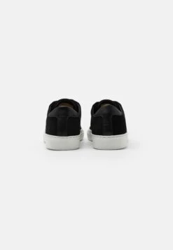 Sneaky Steve LescapeSneakers BasseBlack Uomo Sneaker SS912O007-Q11 -Pier One Italia 2025 ab5103a589d844f8b31052539eff6ad8