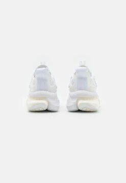 Adidas Sportswear Alphaboost V1Sneakers BasseFtwr White Core White Chalk White Uomo Sneaker ADQ12O03L-A13 -Pier One Italia 2025 aca53428afe14b799935b3ccf422c7ff
