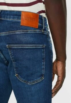 ESPRIT RecyceltJeans A SigarettaBlue Dark Washed Uomo Jeans ES122G0CO-K11 -Pier One Italia 2025 aeda7d8e6fc1473e9ee97a9a6b9569e8