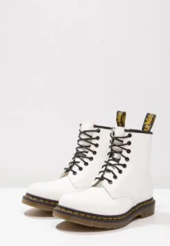 Dr. Martens 1460 8 Eye- Stivaletti Stringati - White 14 Dr. Martens 1460 8 Eye- Stivaletti Stringati - White -Pier One Italia 2025 afef26d300f144928b29d49273597ea0