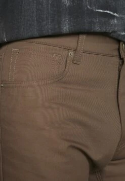 424 Pantalone UomoPantaloniBrown Uomo Pantaloni F4V22E00B-O11 -Pier One Italia 2025 b1914af34ae9464cb37cb7c6b24d378d