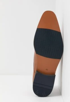 Pier One LeatherMocassini ElegantiCognac Uomo Scarpe Eleganti PI912C094-O11 -Pier One Italia 2025 b33620ba8ab547529ee32df8e71ecc15