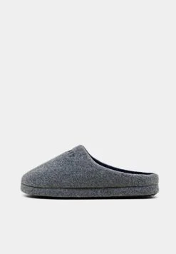 ESPRIT Pantofole - Light Grey New -Pier One Italia 2025 b3c213bf888d415bbd2275efe7d12838