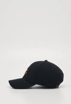 Alpha Industries UnisexCappellinoBlack/Red Uomo Cappellie Berretti AL552P000-Q12 -Pier One Italia 2025 b53969451e0446f395527053d18e48f6