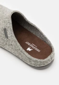 Shepherd JonPantofoleGrey Uomo Pantofole S3012I00Y-C11 -Pier One Italia 2025 b756f1769bd64f0fa8847de7af9f33c8