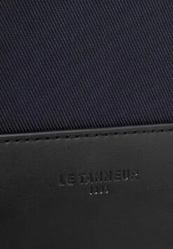 Le Tanneur GaspardMarsupioBleu Uomo Borse L0C54H001-K11 15 Le Tanneur GaspardMarsupioBleu Uomo Borse L0C54H001-K11 -Pier One Italia 2025 ba576091352c45e08230360fcc376aaf