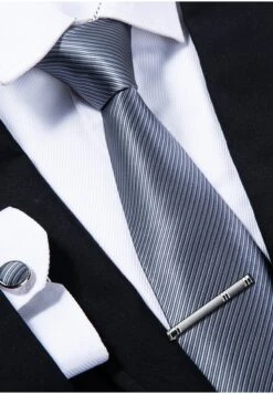 SetCravattaGrau Gestreift Uomo Cravatte E Accessori M8S52R001-C11 -Pier One Italia 2025 be166368ef91476ca47e5f0edf4bcf69