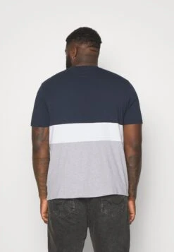 Jack & Jones Jjereid Blocking Tee Ss Noos PlsT-Shirt Con StampaNavy Blazer Uomo T-shirt E Polo JA222O57H-K11 -Pier One Italia 2025 cc47e4cc285049b29d0a332fbb32f749