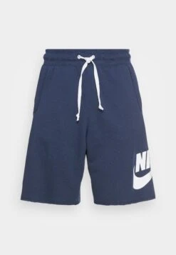 Nike Sportswear Alumni ShortsMidnight Navy Uomo Pantaloni Sportivi E Joggers NI122F06Y-K11 10 Nike Sportswear Alumni ShortsMidnight Navy Uomo Pantaloni Sportivi E Joggers NI122F06Y-K11 -Pier One Italia 2025 ccf81c761956416086d355ac68e58efa