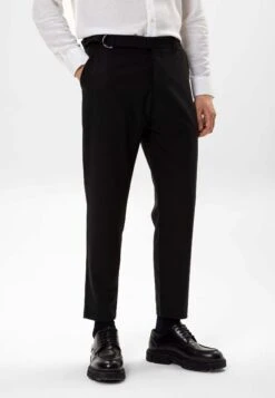 High Waist Belted ChinoBlack Uomo Pantaloni AI721A002-Q11 -Pier One Italia 2025 d1d3b2f3145f4bb1bd5a62b7e4bb3a50