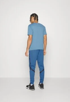 PantPantaloni SportiviCopen Blue Uomo Pantaloni Sportivi E Joggers CKA42E027-K11 -Pier One Italia 2025 d298ebb62573465bbd8d27317de7eca3